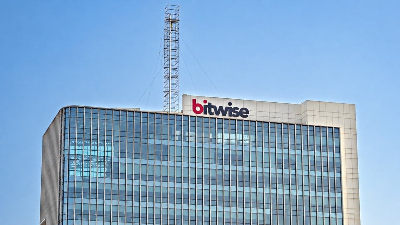 Bitwise CIO: Crypto Can Survive CLARITY Act Failure, Not the Wait